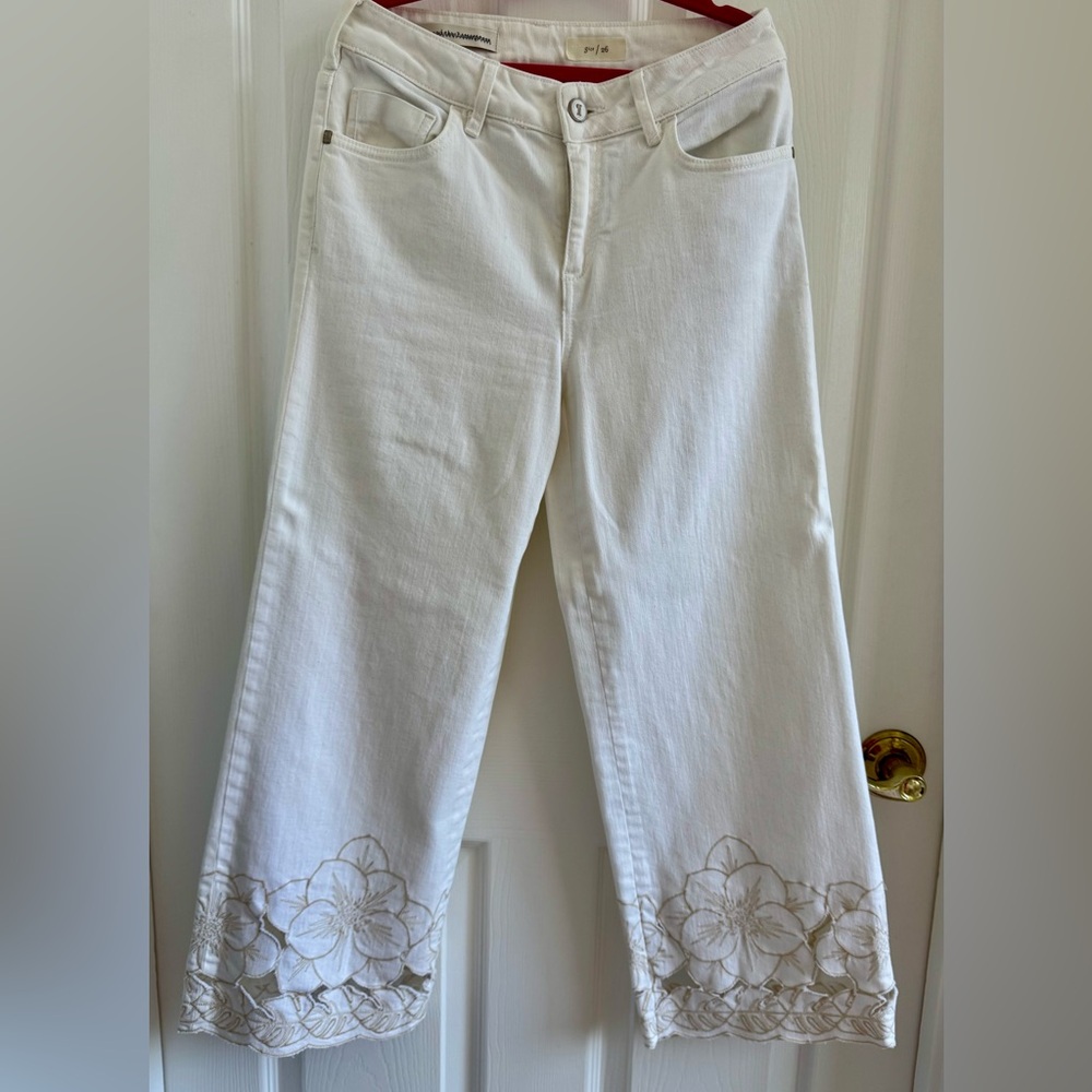 Pilcro White Embroidered Women's Jeans